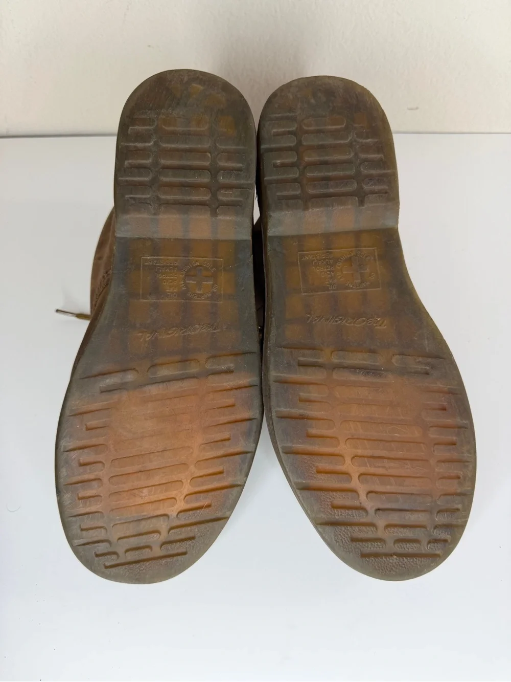 Dr. Martens durable brown